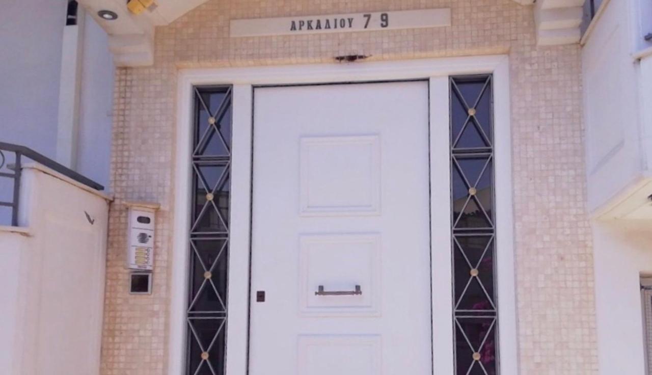 Piraeus Lux Secret Apartment Bagian luar foto
