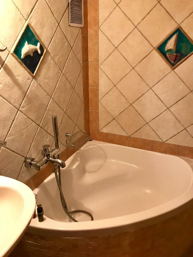 Piraeus Lux Secret Apartment Bagian luar foto