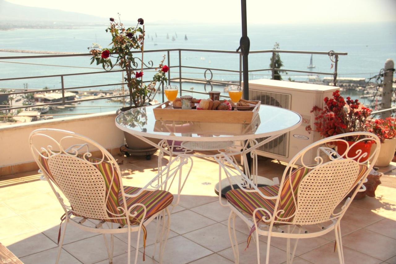 Piraeus Lux Secret Apartment Bagian luar foto